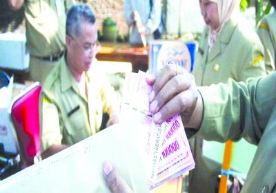 Gaji 13 Dicairkan, ASN di Sulut ‘Mandi Duit’